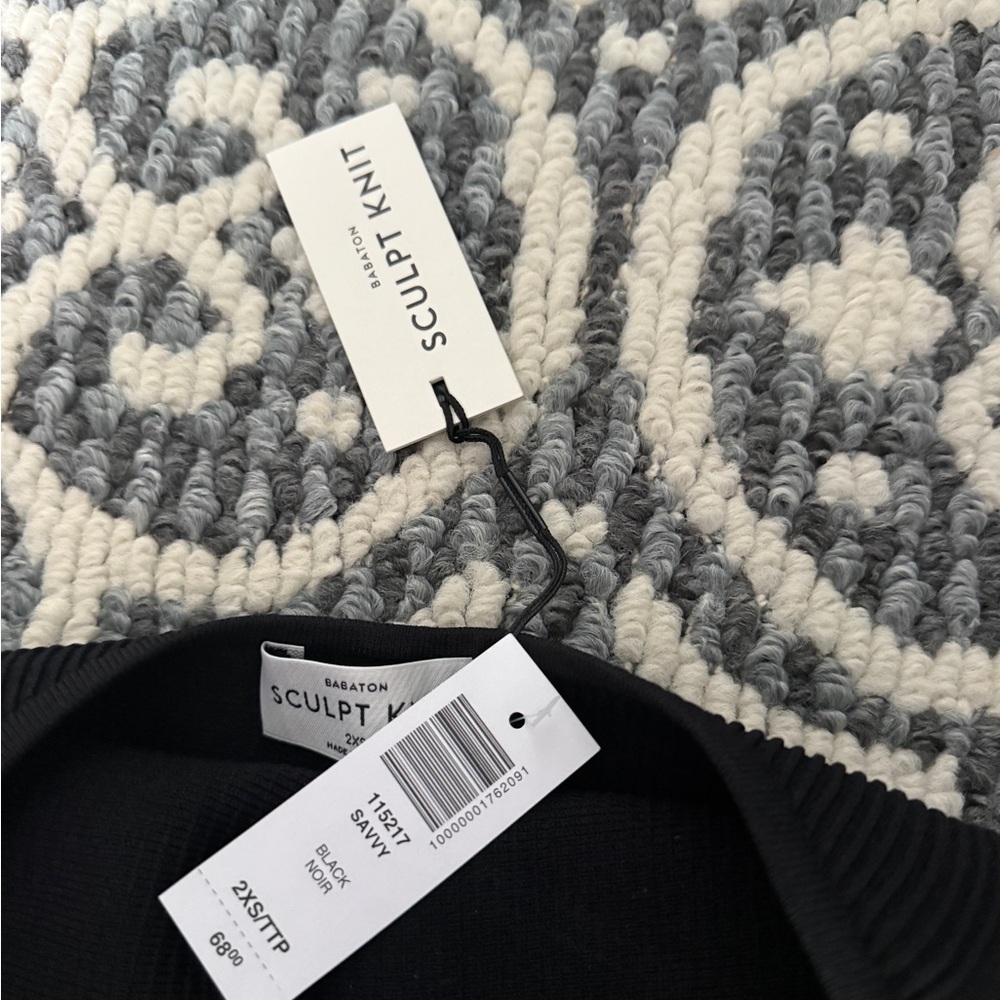 Babaton Black Sculpt Knit Top - Picture 2 of 2